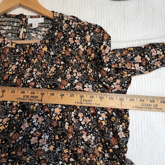 J. Jill flowy blouse - Picture 9 of 9